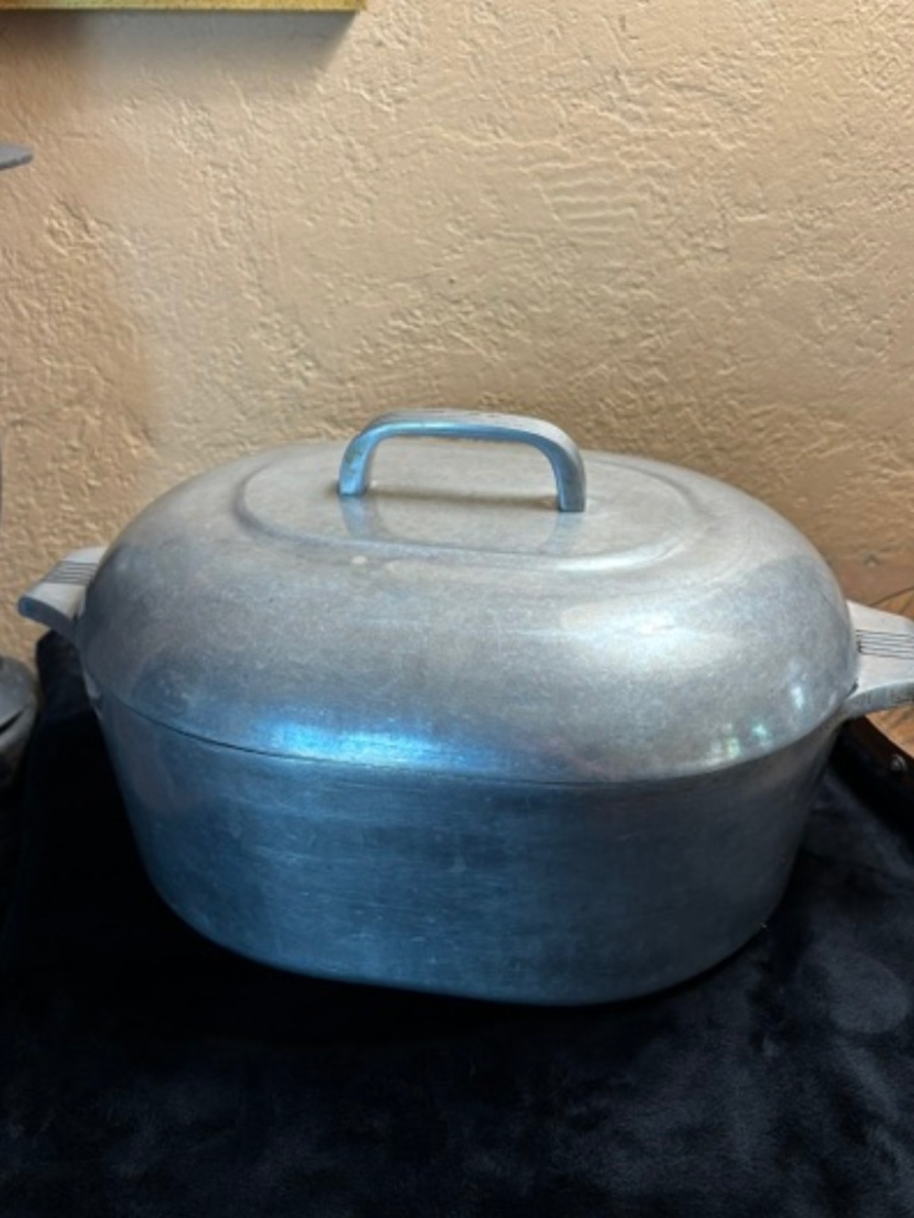 Magnalite Vintage Oval 8QT Roaster- 1940-50's